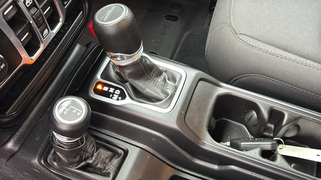 Used 2023 Jeep Gladiator Sport AWD/4WD image 24