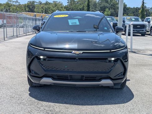 Used 2024 Chevrolet Equinox EV LT FWD image 9