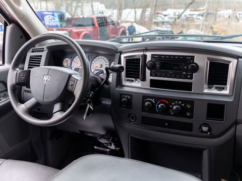 Used 2007 Dodge Ram 3500 Truck SLT w/ Light Group image 32