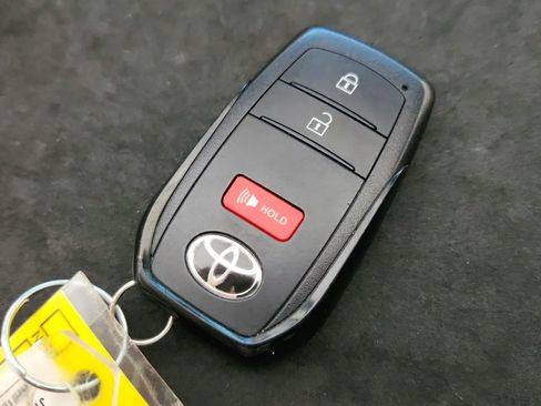 Used 2025 Toyota 4Runner SR5 AWD/4WD image 13