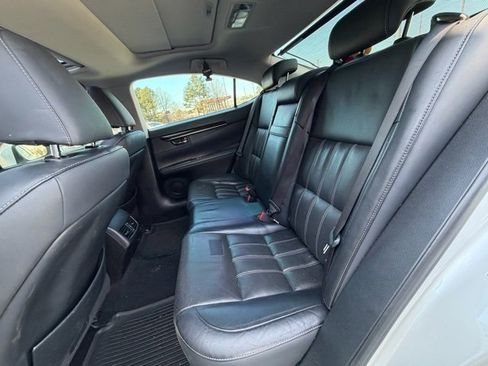 Used 2017 Lexus ES 350 w/ Luxury Package image 16