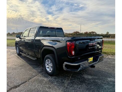 New 2026 GMC Sierra 1500 SLE w/ Preferred Package AWD/4WD image 2