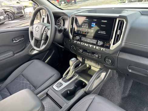 New 2026 Nissan Frontier SV w/ All-Weather Content Package AWD/4WD image 19