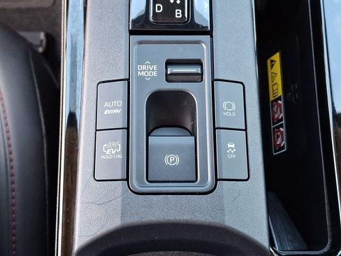 Used 2023 Toyota Prius Prime FWD image 27