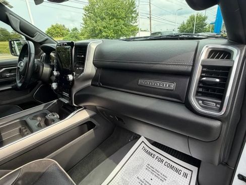 Used 2023 RAM 1500 Laramie AWD/4WD image 40