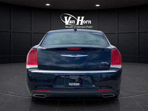 Used 2020 Chrysler 300 C w/ Sun, Sound & Nav Package RWD image 6