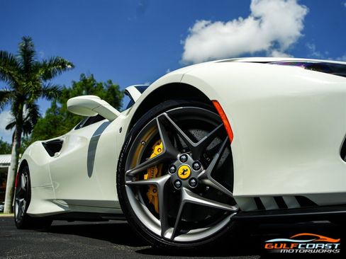 Used 2022 Ferrari F8 Tributo image 82