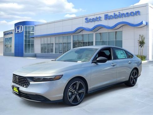 Used 2026 Honda Accord Sport image 2