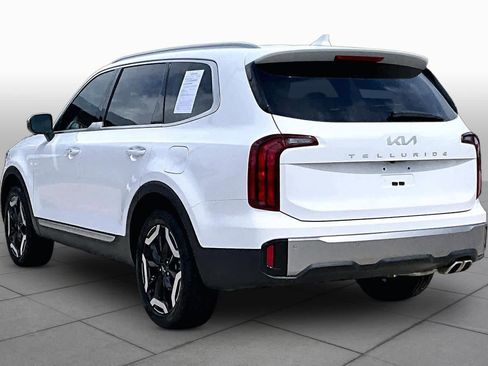 Used 2025 Kia Telluride S FWD image 11