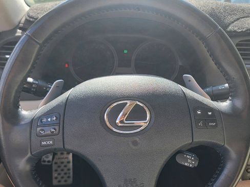 Used 2010 Lexus IS 250 w/ Preferred Accessory Package RWD image 27