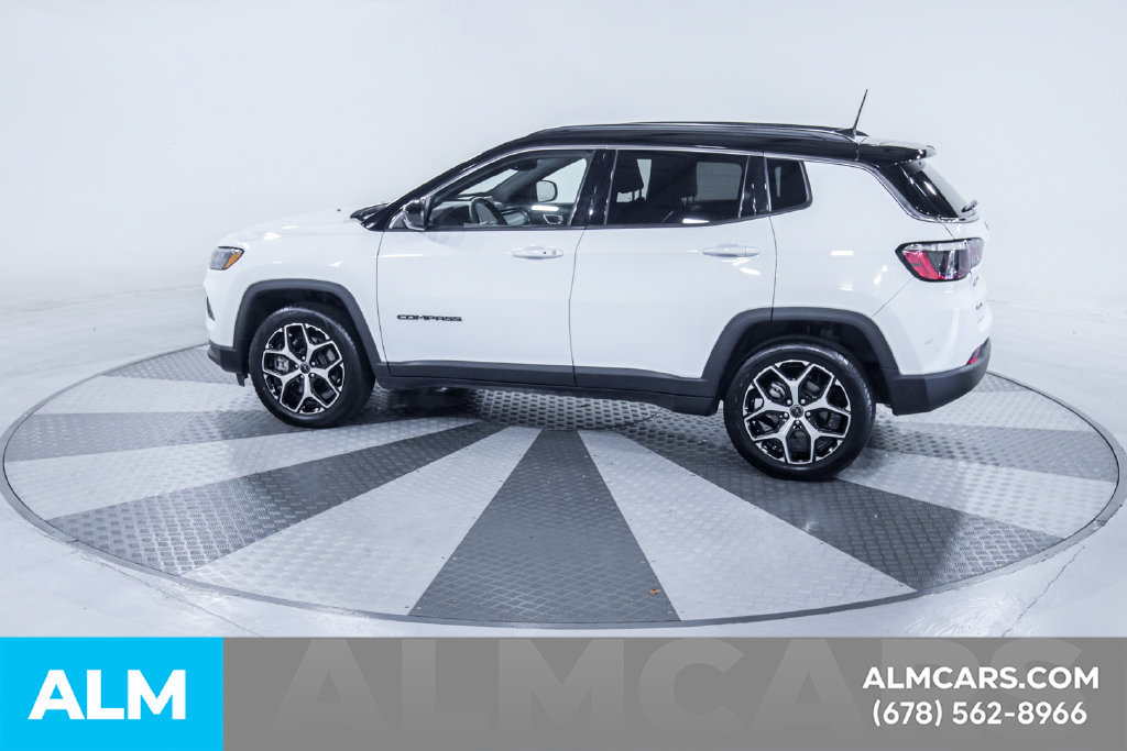 Used 2025 Jeep Compass Limited AWD/4WD image 5