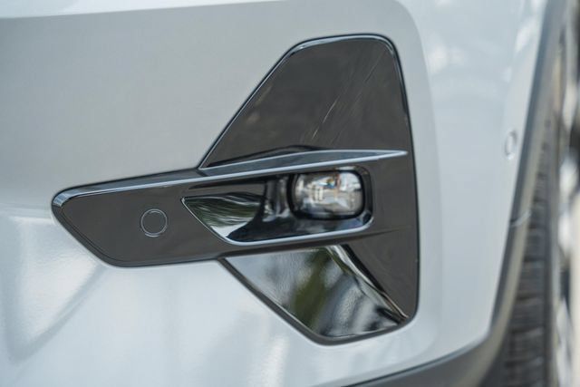 New 2026 Volvo XC40 B5 Ultra w/ Protection Package Premier AWD/4WD image 15