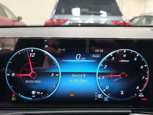 Used 2023 Mercedes-Benz GLB 35 AMG 4MATIC image 19