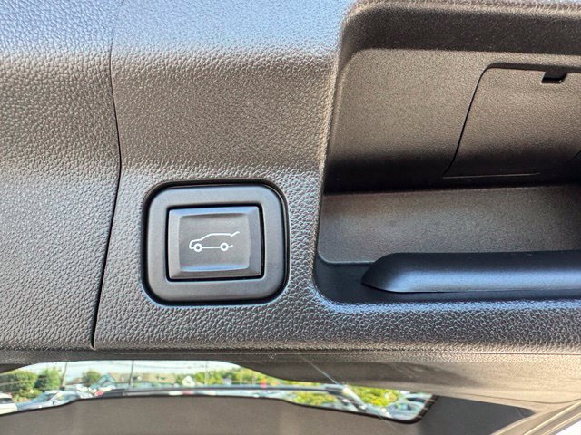 Used 2023 GMC Acadia SLE w/ Driver Convenience Package AWD/4WD image 13