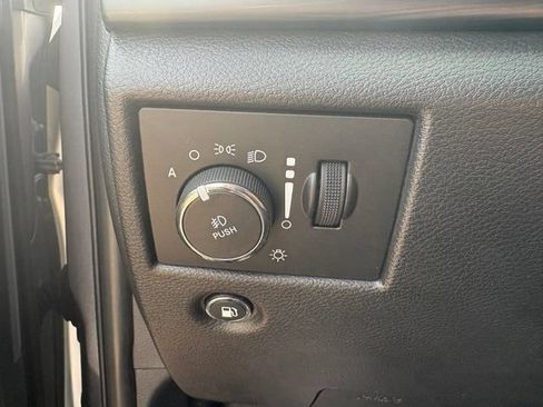 Used 2020 Jeep Grand Cherokee Laredo w/ Security & Convenience Group AWD/4WD image 19