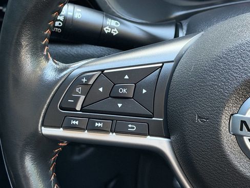Used 2022 Nissan Sentra SR w/ SR Premium Package FWD image 24