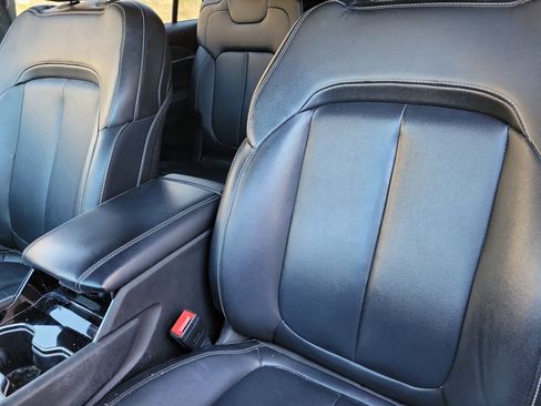 Used 2022 Jeep Grand Cherokee L Limited image 11