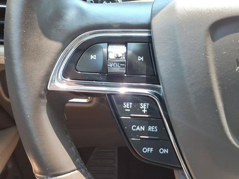 Certified 2023 Lincoln Nautilus Reserve AWD/4WD image 17