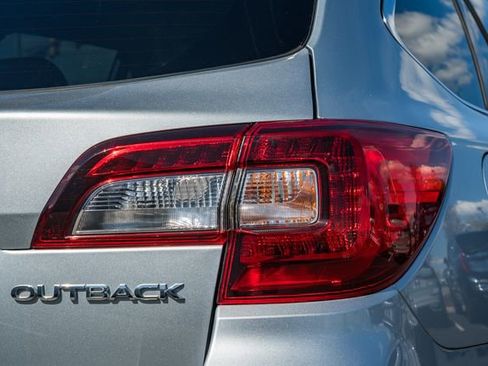 Used 2019 Subaru Outback 2.5i Limited image 7