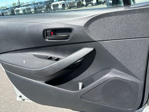 Used 2024 Toyota Corolla LE FWD image 12