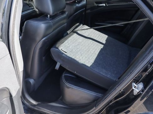 Used 2020 Chrysler 300 S image 39