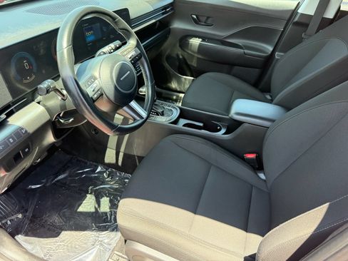 Used 2024 Hyundai Kona SEL AWD/4WD image 13