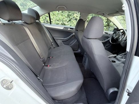 Used 2016 Volkswagen Jetta SE FWD image 21