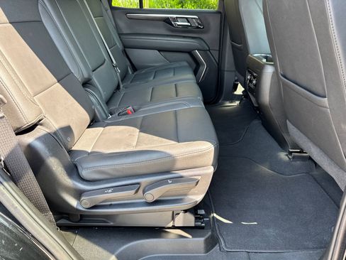 Used 2025 Chevrolet Tahoe LT AWD/4WD image 15