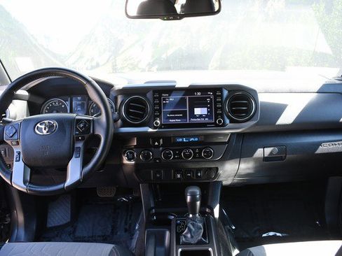 Used 2023 Toyota Tacoma TRD Off-Road image 18