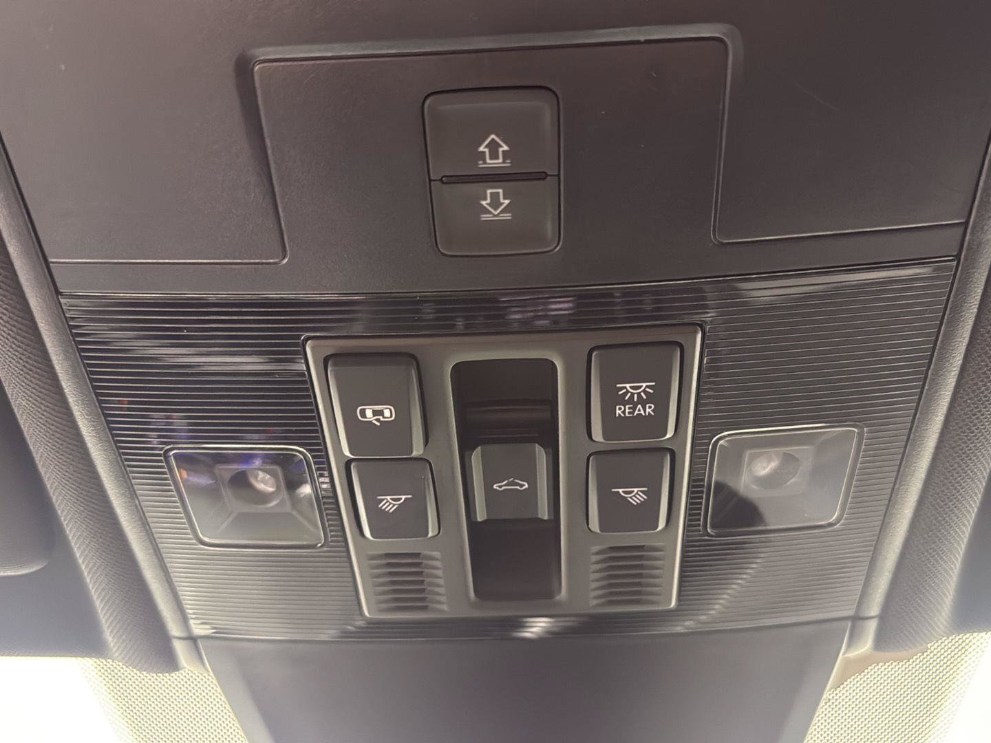 Certified 2024 Volkswagen Tiguan SE R-Line FWD image 6