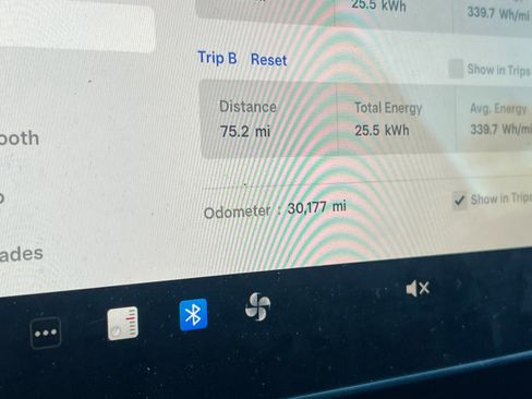 Used 2023 Tesla Model Y Performance image 26