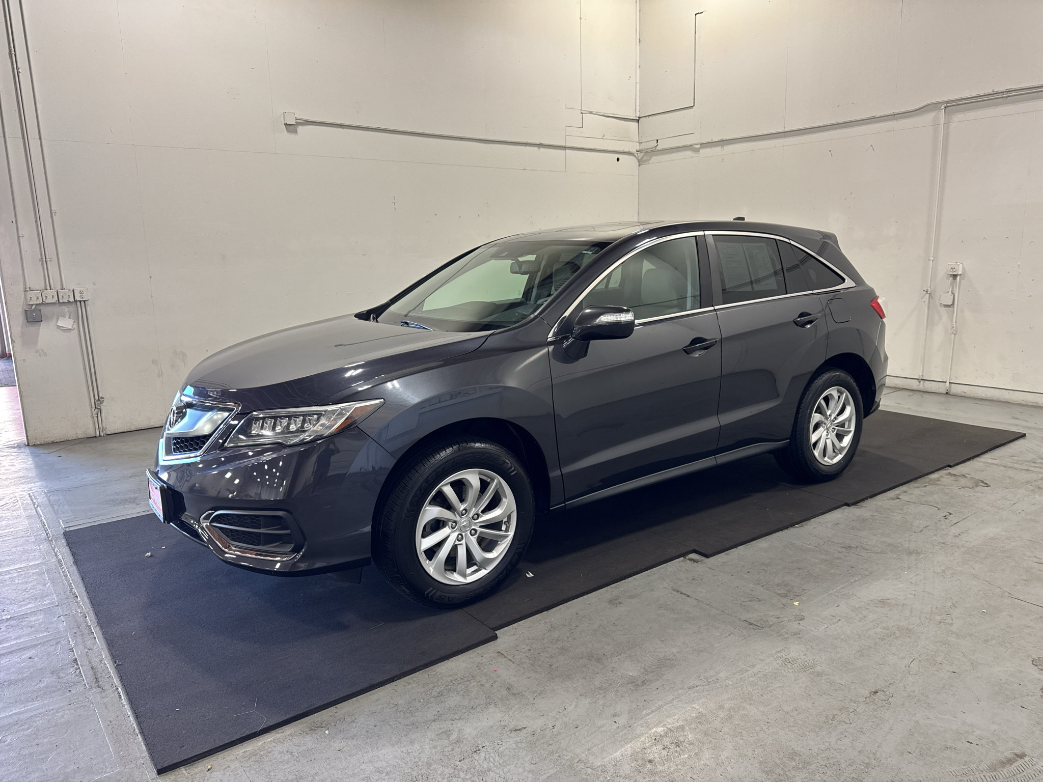 Used 2016 Acura RDX w/ Technology Package AWD/4WD image 3