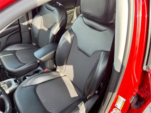 Used 2019 Jeep Compass Latitude image 21