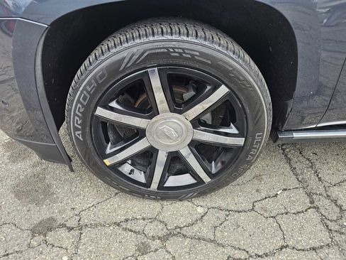 Used 2019 Cadillac Escalade ESV Platinum AWD/4WD image 21