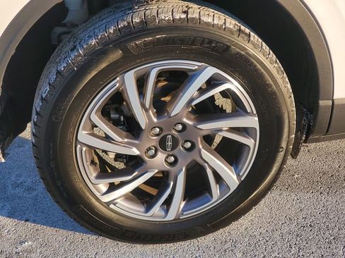 Certified 2024 Lincoln Corsair AWD w/ Equipment Group 101A image 5