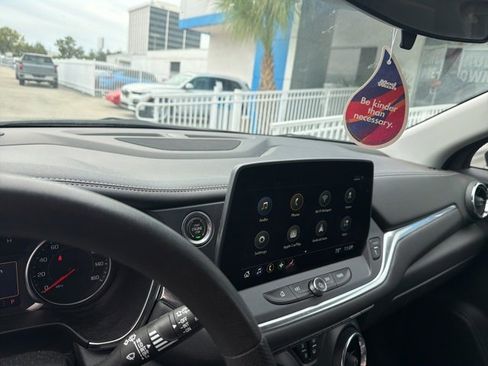 Used 2023 Chevrolet Blazer LT image 10