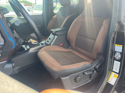 Used 2022 Ford Bronco Outer Banks w/ Sasquatch Package AWD/4WD image 24