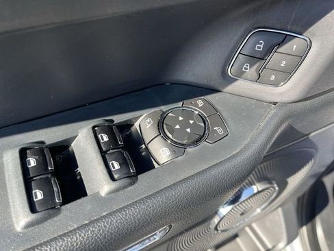 Used 2023 Ford Expedition Max XLT image 13