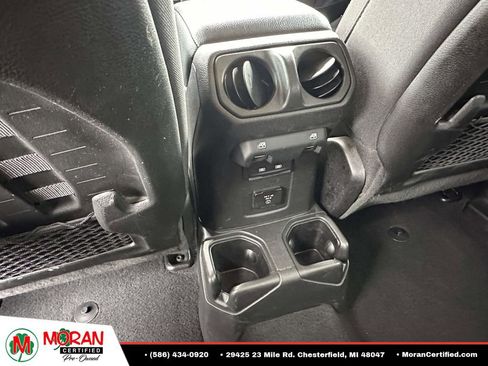Used 2022 Jeep Wrangler Unlimited Rubicon w/ Steel Bumper Group AWD/4WD image 14