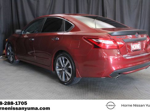 Used 2016 Nissan Altima 2.5 SR FWD image 15