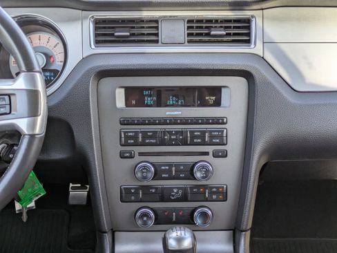 Used 2011 Ford Mustang Premium w/ 202A Rapid Spec Order Code image 5