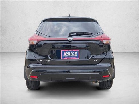 Used 2024 Nissan Kicks SV FWD image 7
