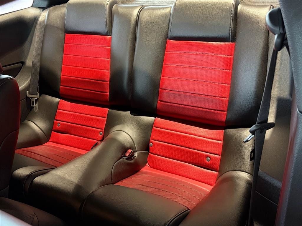 Used 2007 Ford Mustang Shelby GT500 RWD image 13