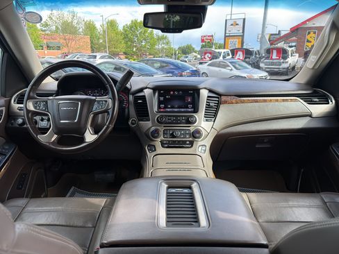 Used 2015 GMC Yukon Denali w/ Premium Package AWD/4WD image 24