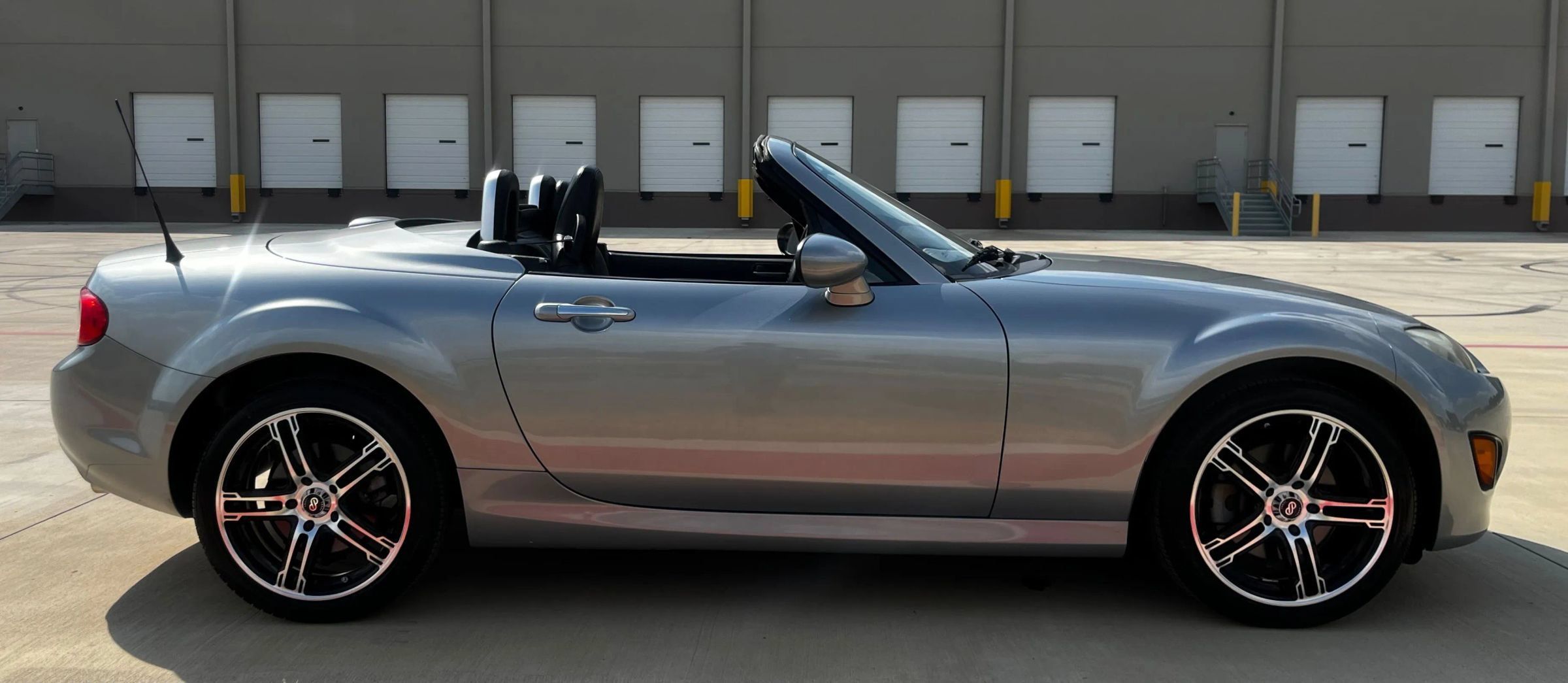Used 2012 MAZDA MX-5 Miata Touring RWD image 8