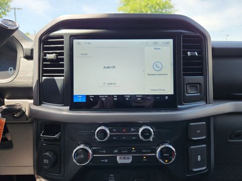 Used 2025 Ford F150 XLT w/ Equipment Group 301A Standard RWD image 16