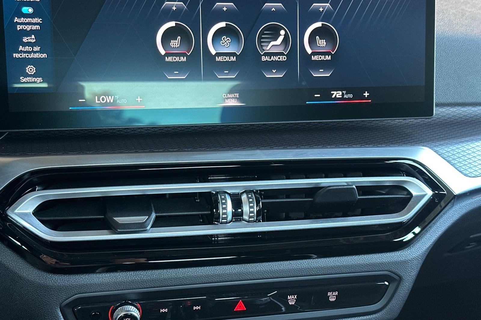 Used 2024 BMW M4 xDrive Competition w/ Parking Assistance Package AWD/4WD image 28