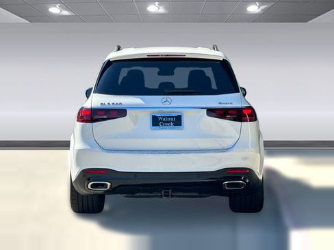 New 2026 Mercedes-Benz GLS 580 4MATIC image 9