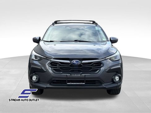 Used 2024 Subaru Crosstrek 2.5i Limited AWD/4WD image 2