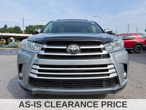 Used 2019 Toyota Highlander XLE AWD/4WD image 25